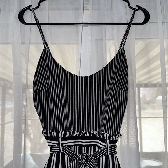 Women’s striped jumpsuit - Picture 2 of 3